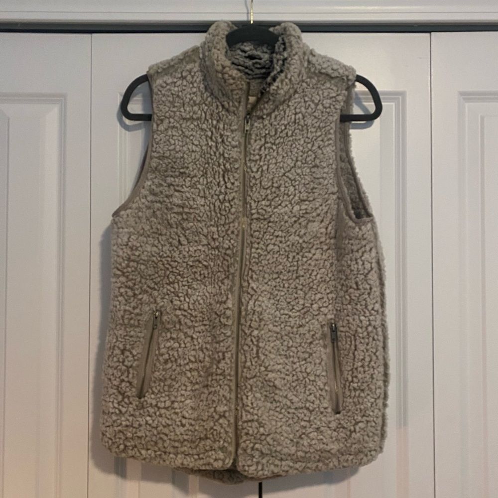 Fur vest